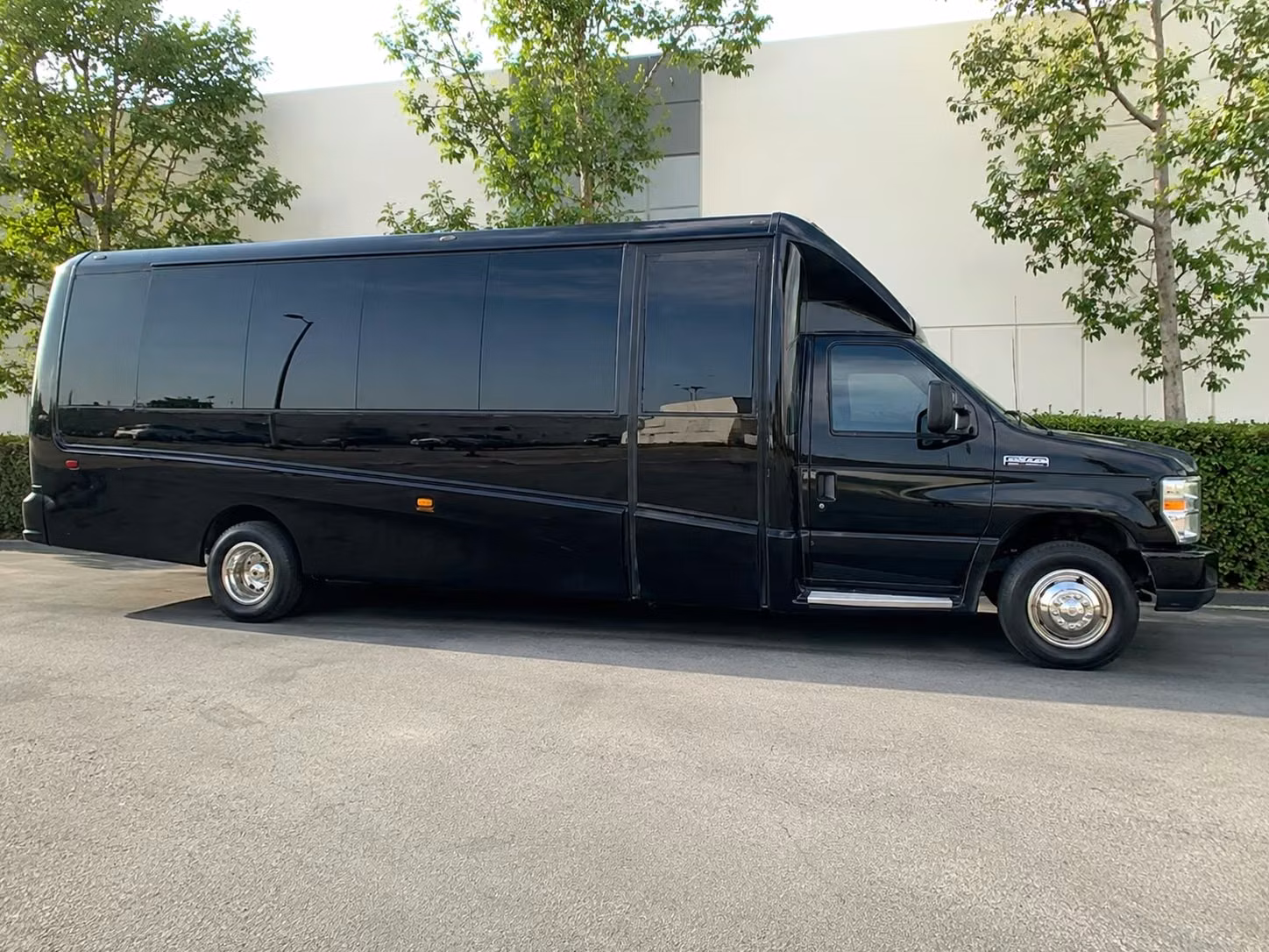 18 passenger minibus