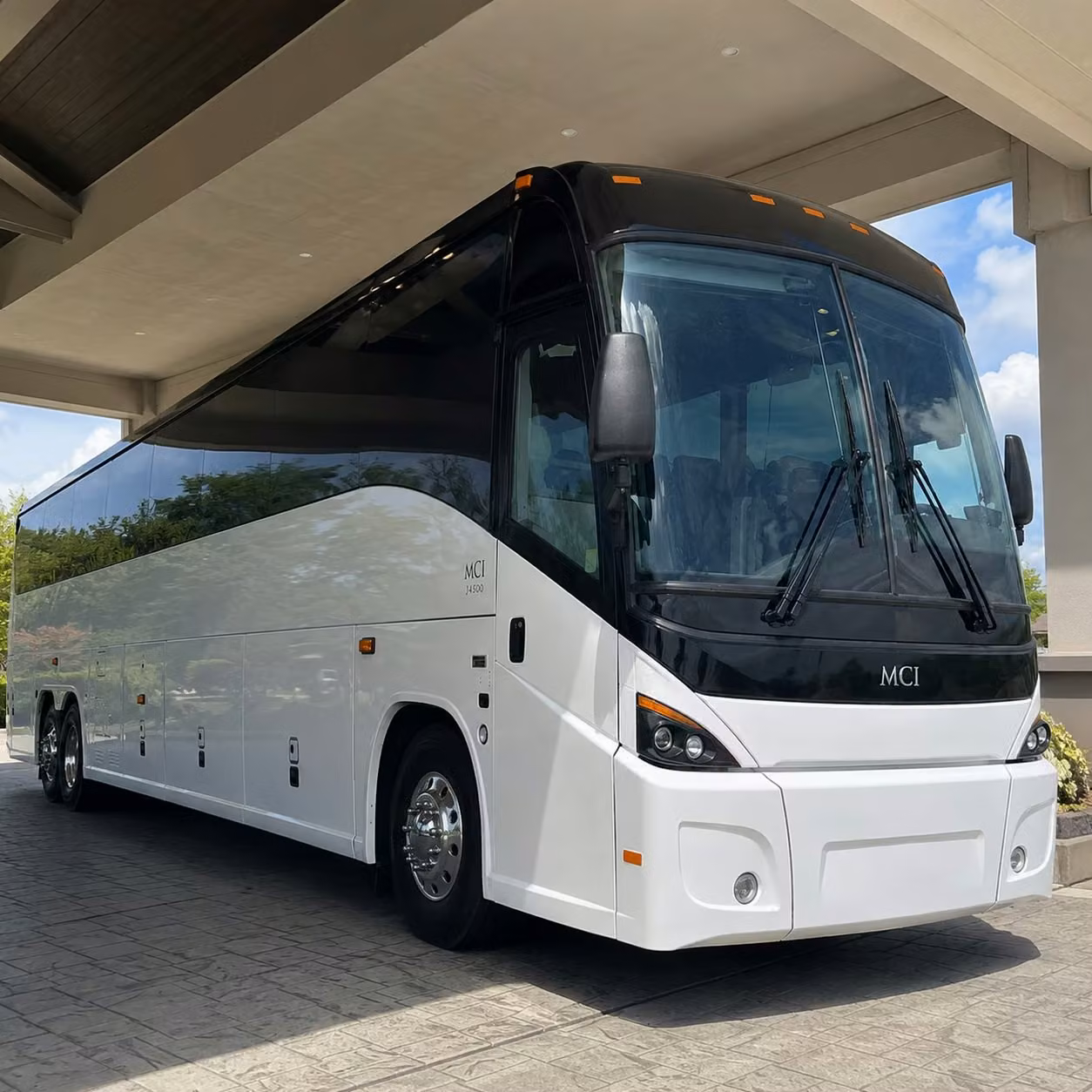 shuttle transportation for federal workers commuting in and out of daly city